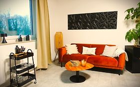 Getaway Apartment - Balkon - Kueche - Ruhe - Waesche - S-Bahn - 60 Qm